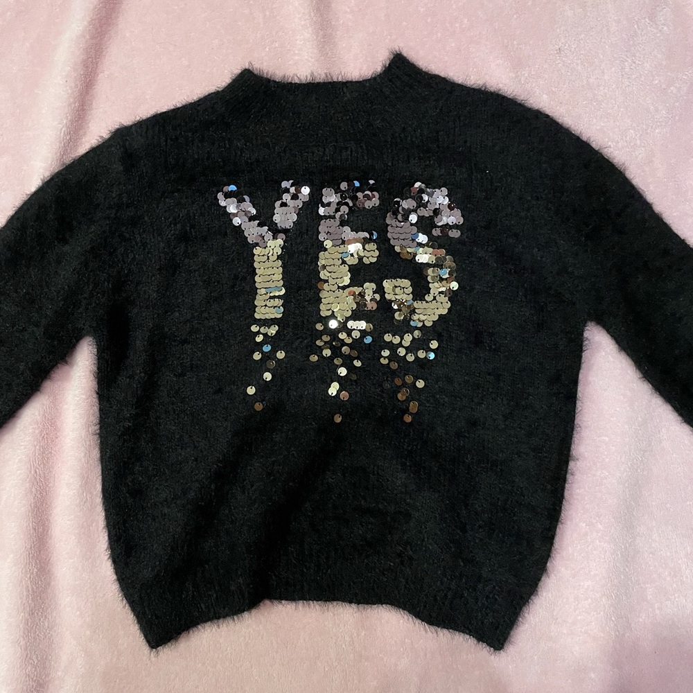 sweater - Picture 2 of 3